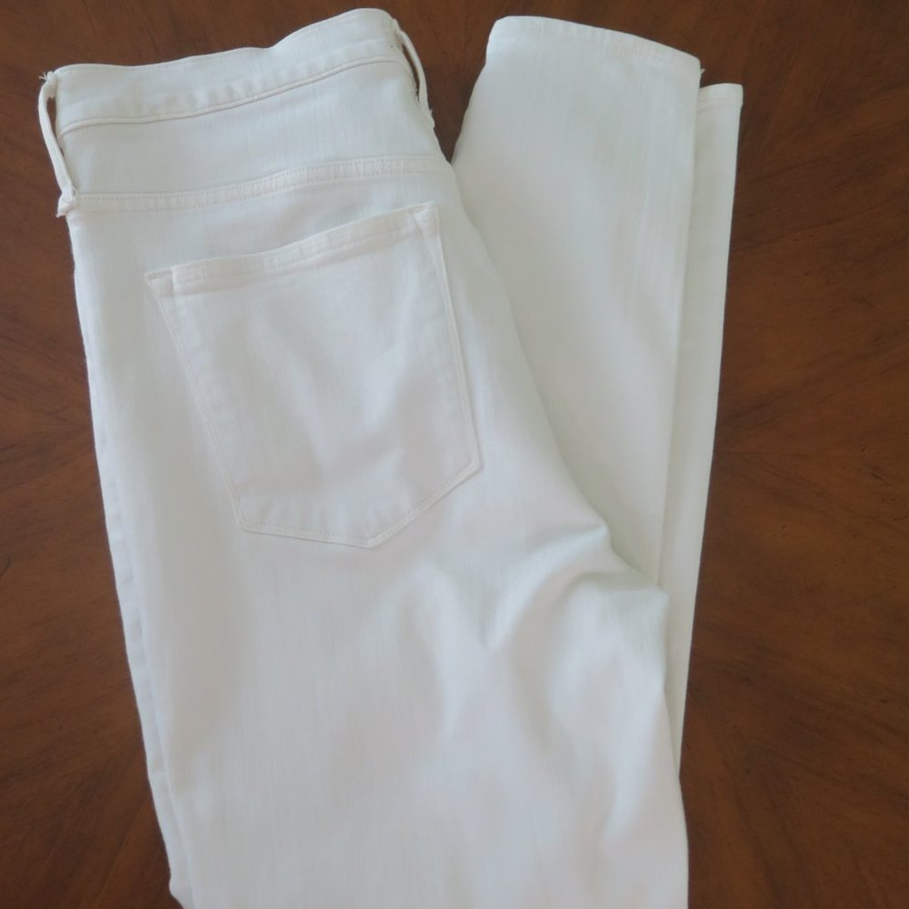 Women's J. CREW 9" high-rise skinny jean in white denim Size 31